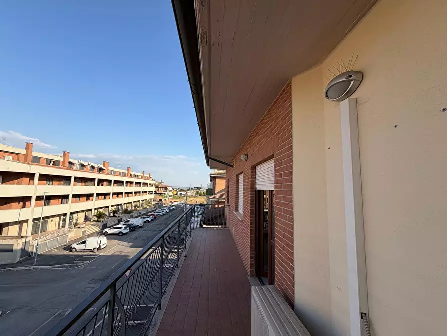 Immagine 11 di Ufficio in affitto  a Fiano Romano