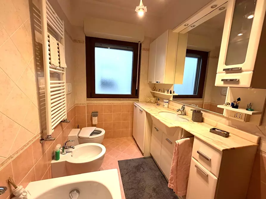 Immagine 16 di Trilocale in vendita  a Roma