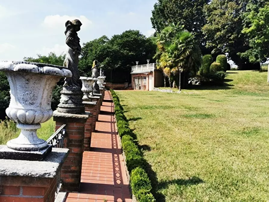 Immagine 6 di Villa in vendita  a Moncalieri