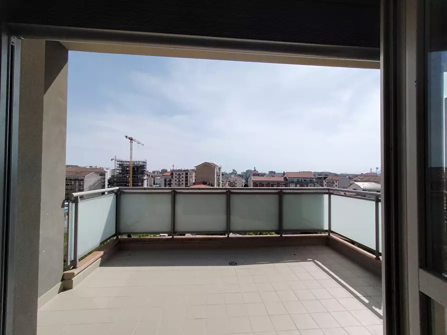 Immagine 9 di Bilocale in vendita  in Via Pietro Cossa 105 a Torino