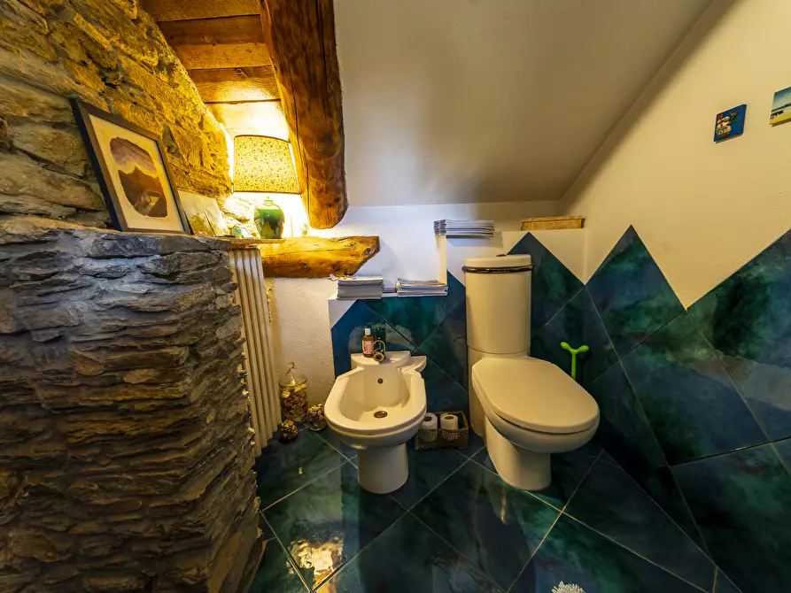 Immagine 26 di Baita in vendita  in Borgata Gleise 30 a Bardonecchia