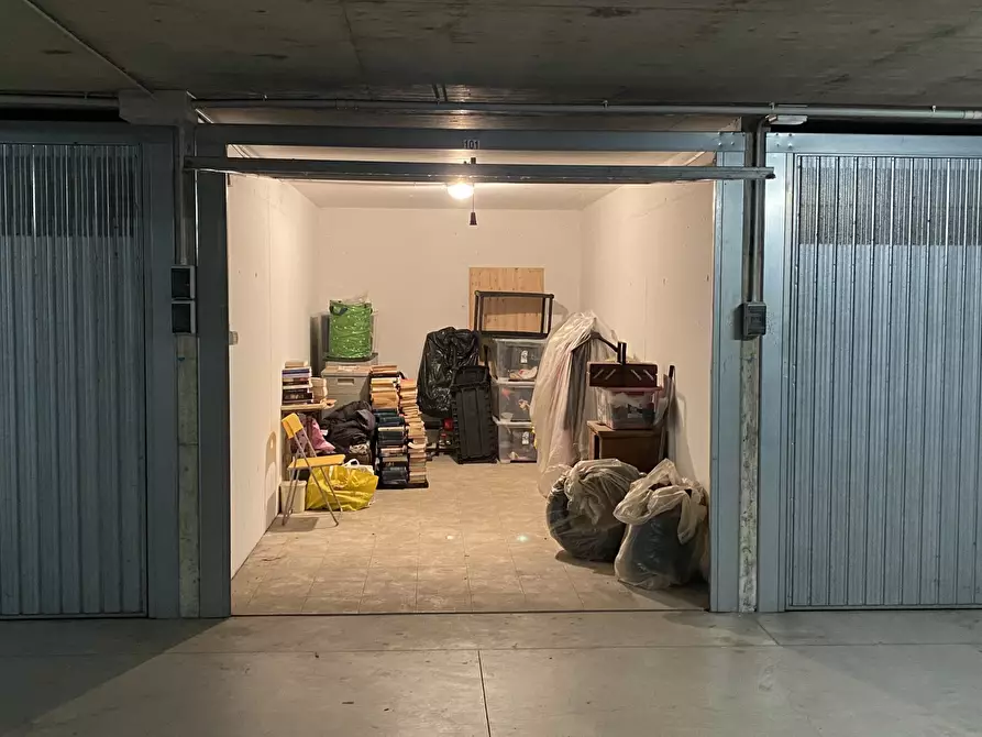 Immagine 1 di Garage in vendita  in Corso Caio Plinio 86 a Torino