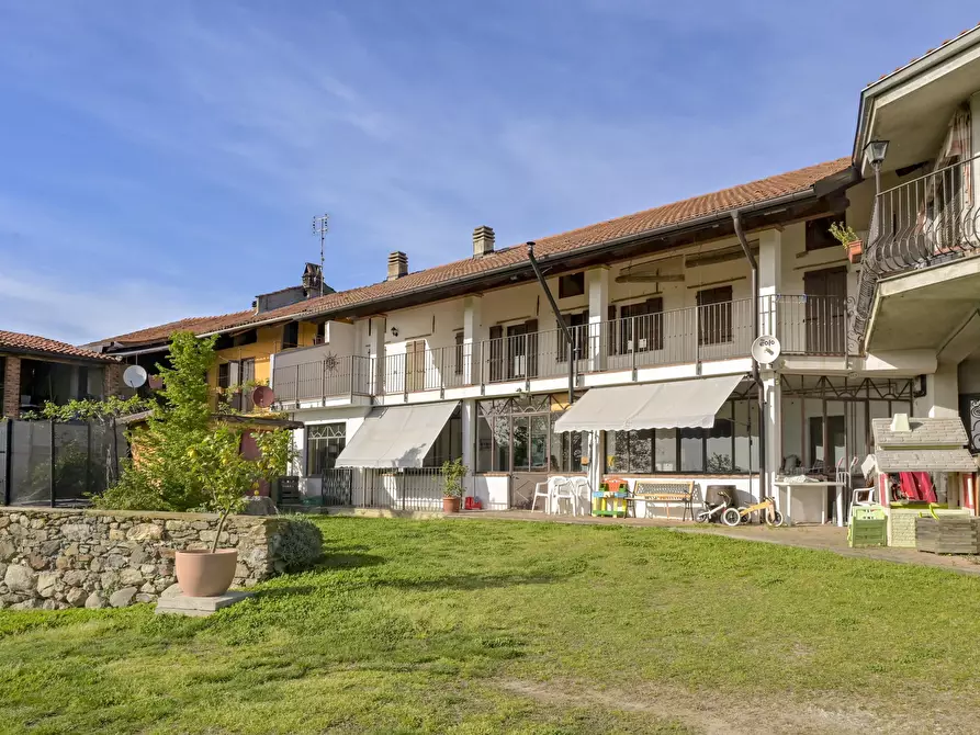 Immagine 7 di Porzione di casa in vendita  in via Zimone 49 a Viverone