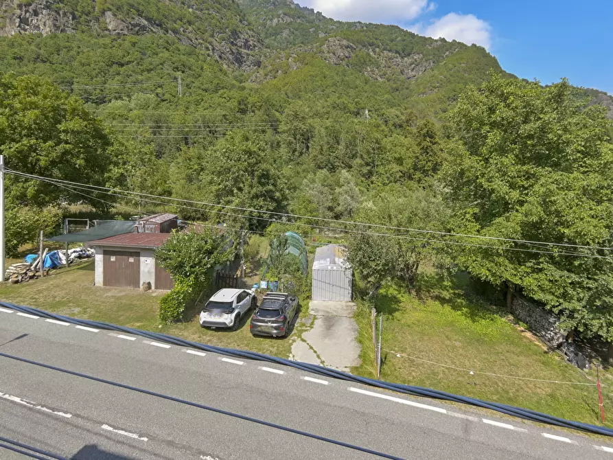 Immagine 57 di Quadrilocale in vendita  in via torino 4 a Lemie