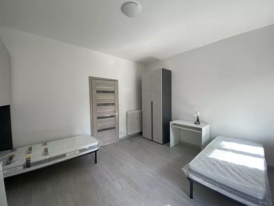 Immagine 2 di Stanza singola in affitto  in via Caprera 37 a Torino