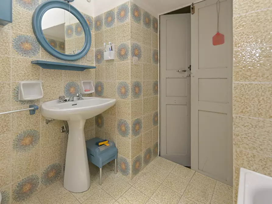 Immagine 21 di Quadrilocale in vendita  in via torino 4 a Lemie