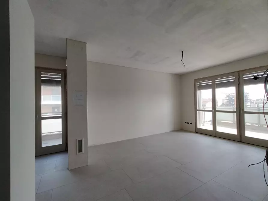 Immagine 14 di Bilocale in vendita  in Via Pietro Cossa 105 a Torino