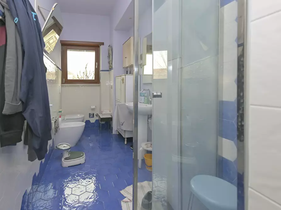 Immagine 22 di Pentalocale in vendita  in Via Trana a Torino