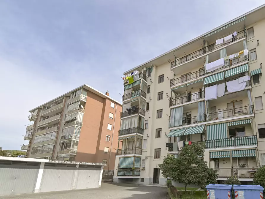 Immagine 43 di Appartamento in vendita  in via Giacosa 12 a Moncalieri