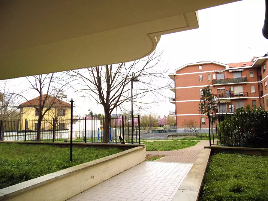 Immagine 14 di Attico in vendita  in Strada Carignano 25 a Moncalieri