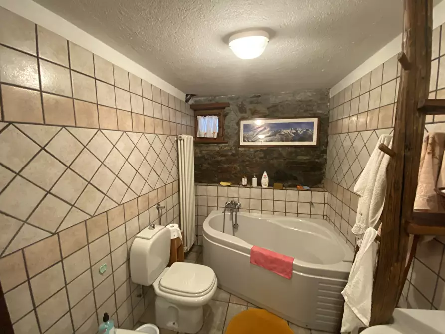 Immagine 12 di Baita in affitto  in Localita' Rovinal San Jacques 1 a Ayas