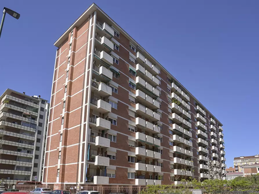 Immagine 1 di Quadrilocale in vendita  in Via Buenos Aires a Torino