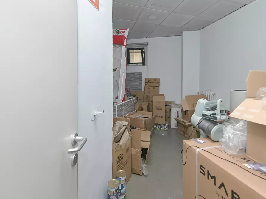 Immagine 29 di Locale commerciale in affitto  in piazza respighi 5 a Torino