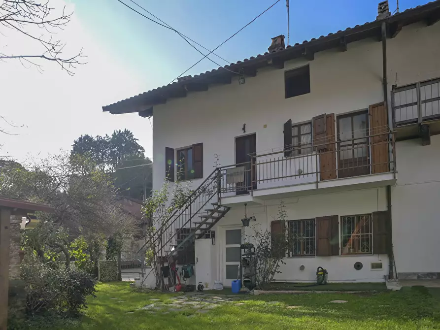 Immagine 1 di Porzione di casa in vendita  in piazza san martino 13 a Baldissero Canavese