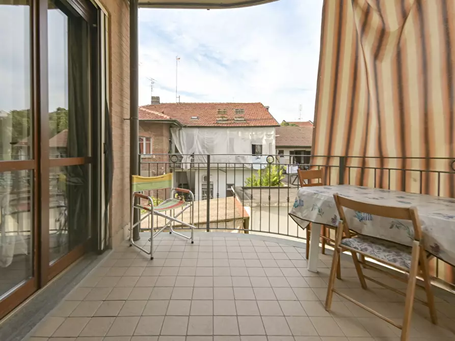 Immagine 19 di Trilocale in vendita  in Via Quarto dei Mille 5 a Torino