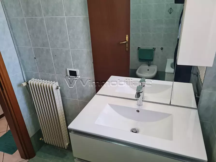 Immagine 37 di Trilocale in vendita  in Via primo maggio 9/11 a Noventa Vicentina