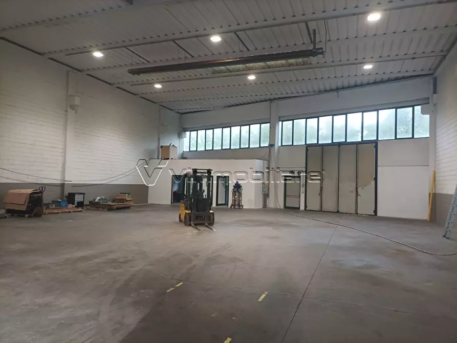 Immagine 6 di Attività artigianale in affitto  in Via del Progresso 6 a Barbarano Mossano