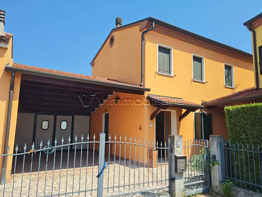 Immagine 3 di Casa indipendente in vendita  a Poiana Maggiore