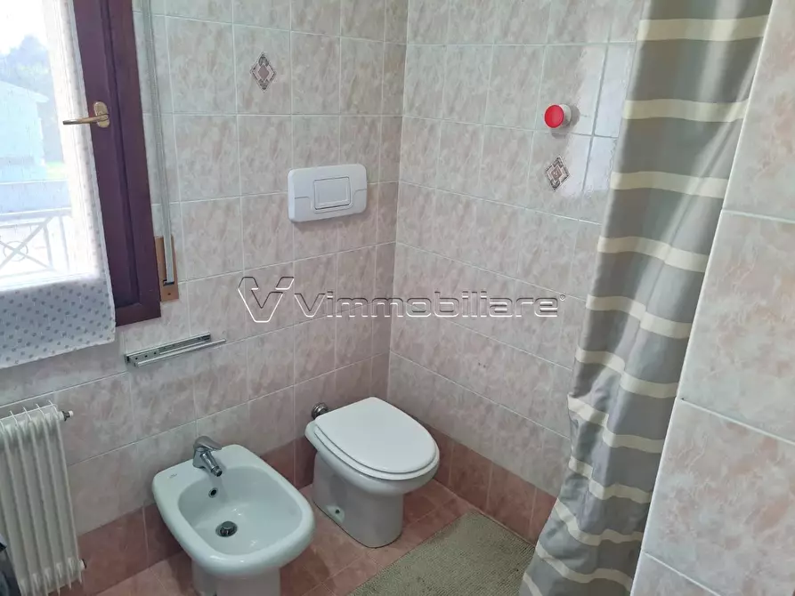 Immagine 21 di Trilocale in vendita  in Via primo maggio 9/11 a Noventa Vicentina