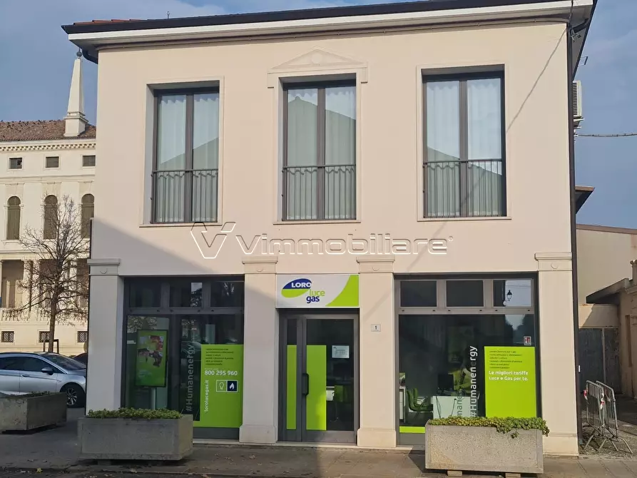 Immagine 3 di Locale commerciale in vendita  in via Carlo Porta angolo via Palladio 1 a Noventa Vicentina