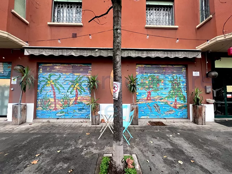 Immagine 29 di Attività artigianale in vendita  a Bologna