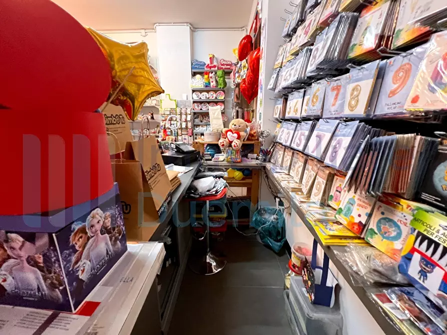 Immagine 11 di Attività commerciale in vendita  a Bologna