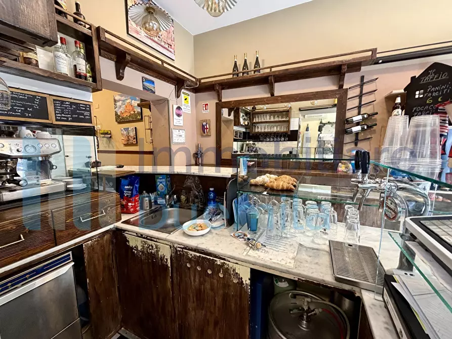 Immagine 16 di Attività artigianale in vendita  a Bologna