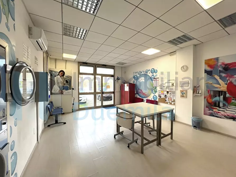 Immagine 23 di Attività artigianale in vendita  a Bologna