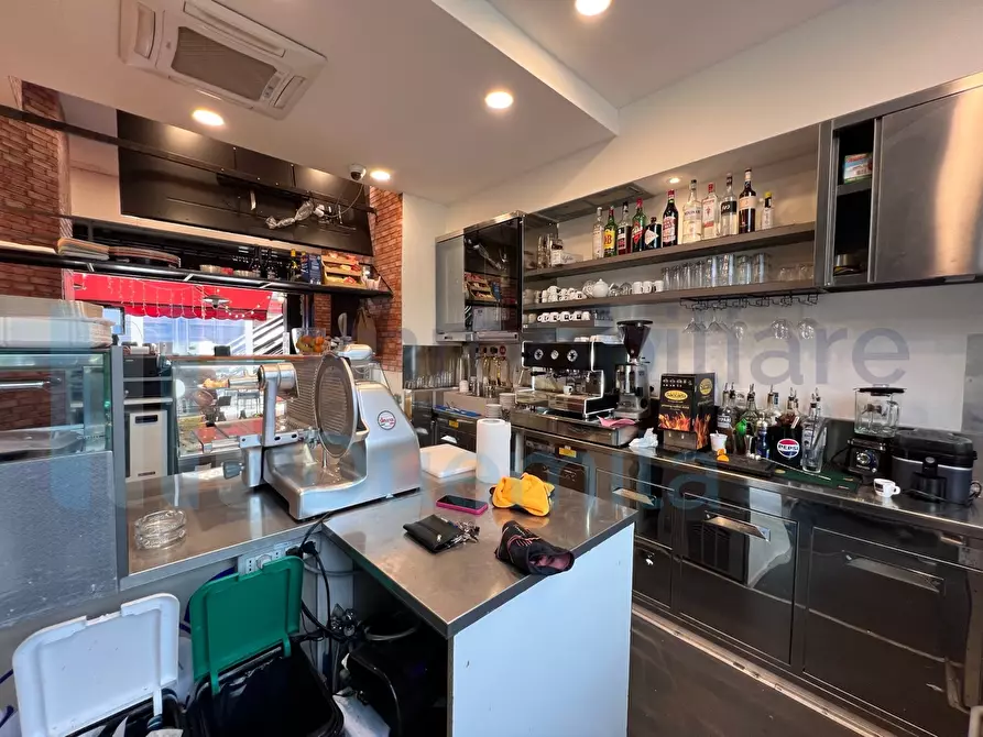 Immagine 9 di Bar / Ristorante in vendita  a Bologna