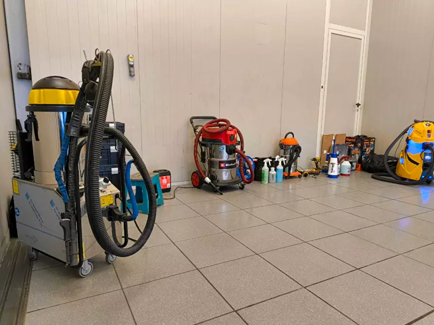 Immagine 1 di Attività artigianale in vendita  a Bologna