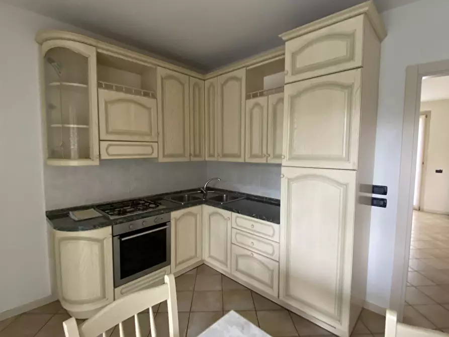 Immagine 6 di Bilocale in affitto  a Desenzano Del Garda