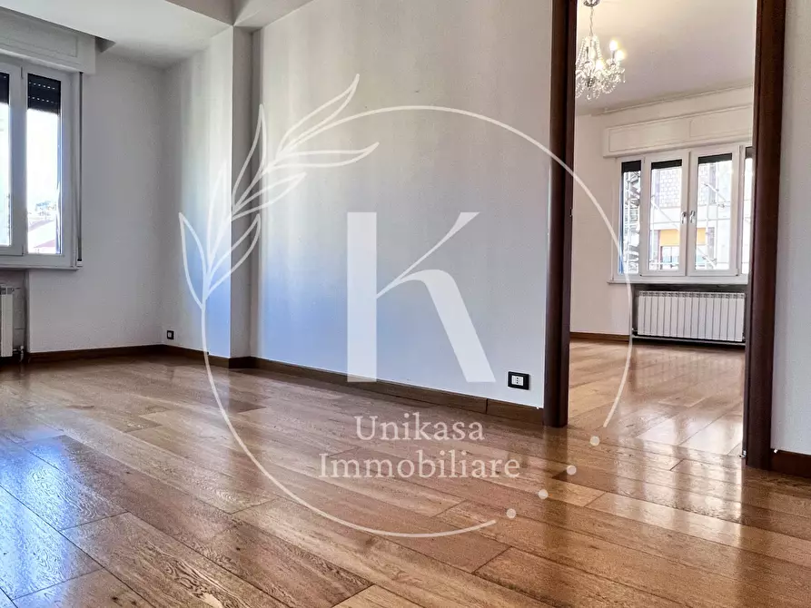 Immagine 27 di Pentalocale in vendita  in Piazza Aurelio Saffi a Savona