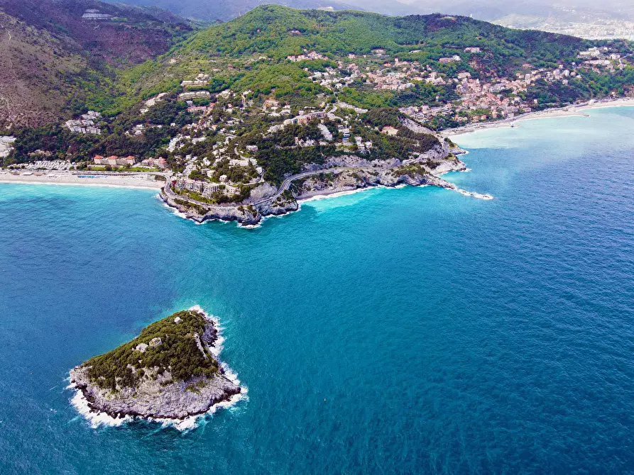 Immagine 2 di Casa semindipendente in vendita  a Bergeggi