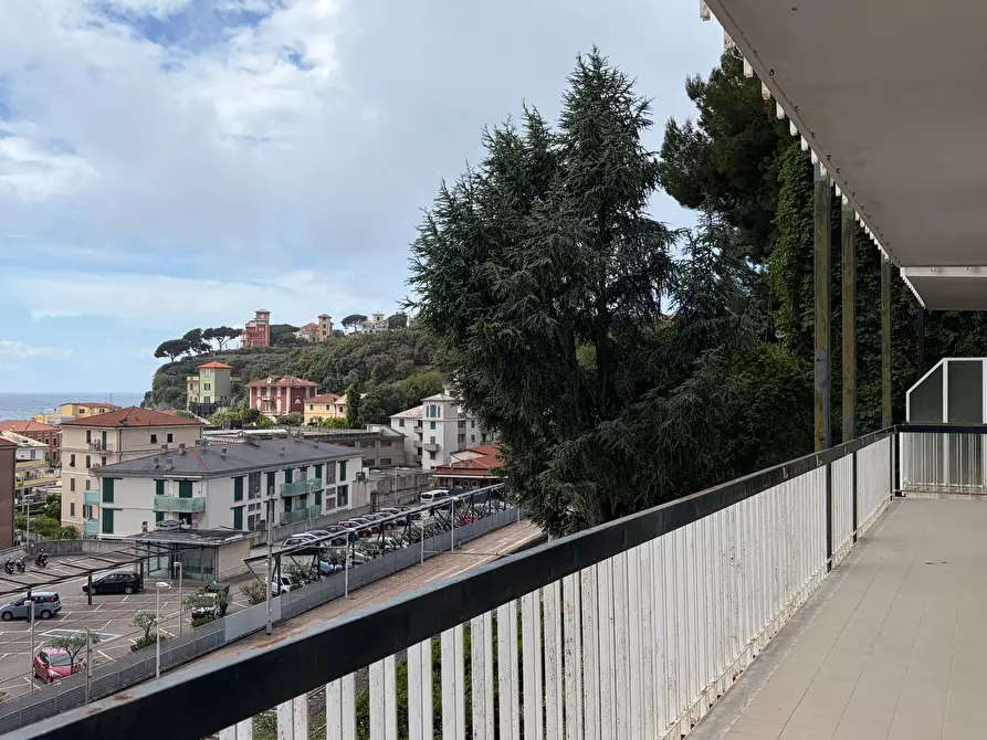 Immagine 6 di Quadrilocale in affitto  in Via Gioia 8 a Celle Ligure