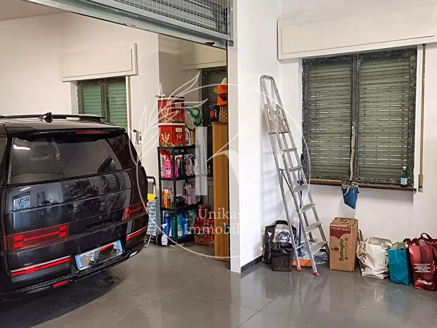 Immagine 11 di Garage in vendita  in Corso Viglienzoni 24 a Savona