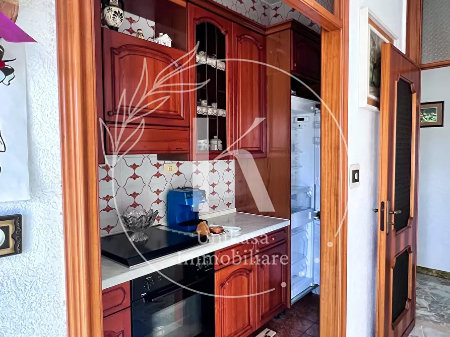 Immagine 11 di Quadrilocale in vendita  in Via dei Bricchetti 1 a Savona