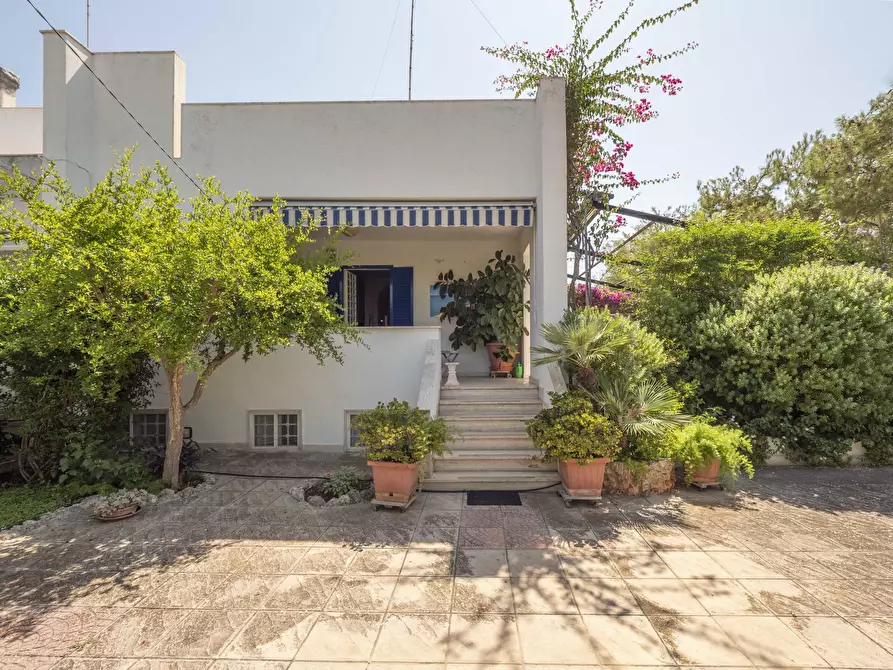Immagine 1 di Villa in vendita  in Via del Procaccia 19 a Ostuni