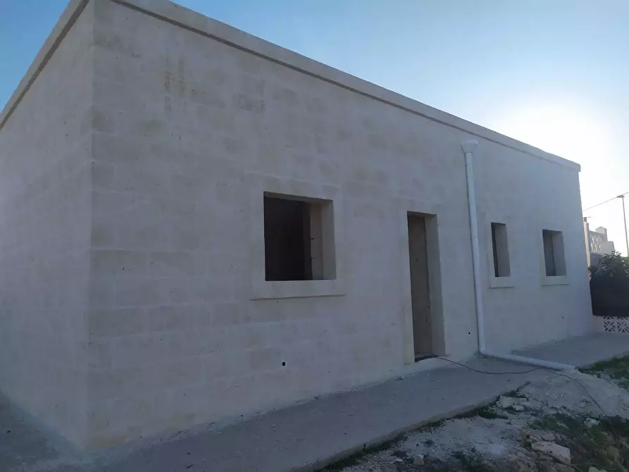 Immagine 1 di Villa in vendita  in CONTRADA MOLILLO 22 a Ostuni