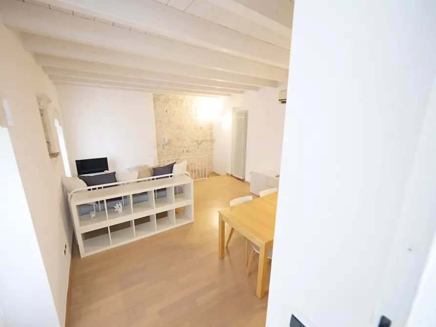 Immagine 37 di Palazzo in vendita  in Via Cattedrale a Ostuni