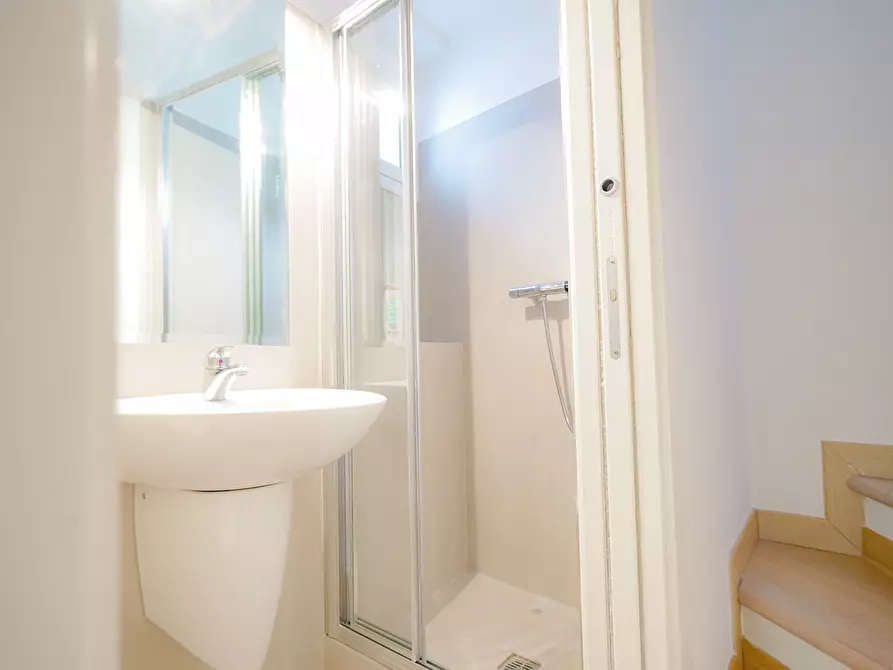 Immagine 24 di Palazzo in vendita  in Via Cattedrale a Ostuni