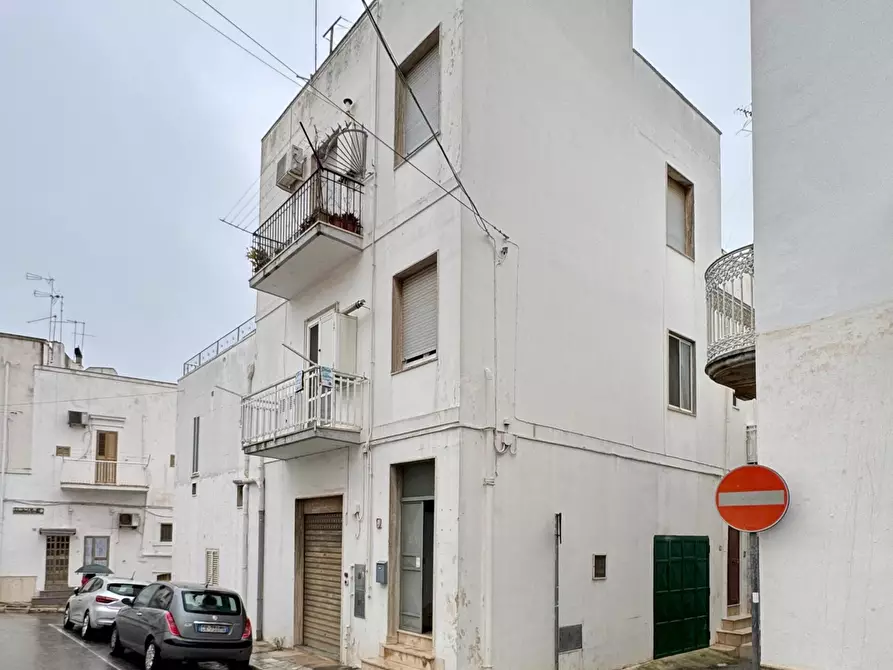 Immagine 28 di Appartamento in vendita  in Via Padre Serafino Tamborrino a Ostuni