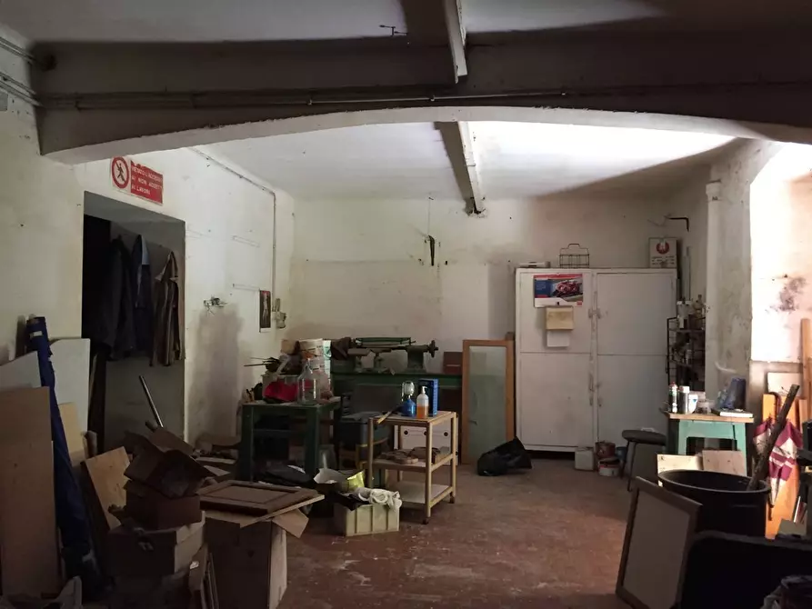 Immagine 7 di Magazzino in vendita  a Genova