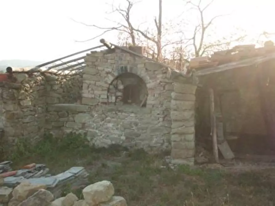 Immagine 12 di Rustico / casale in vendita  a Pareto