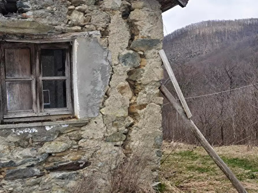 Immagine 22 di Rustico / casale in vendita  in Via Dano a Sassello