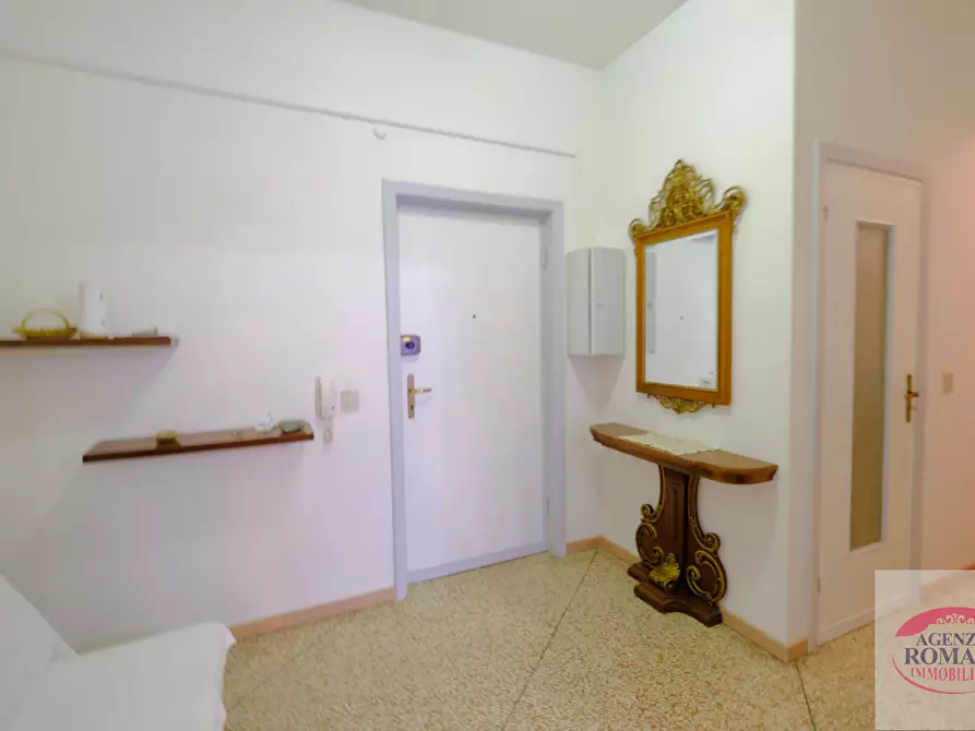 Immagine 7 di Trilocale in vendita  in Via Giuseppe Garibaldi 70 a Albisola Superiore