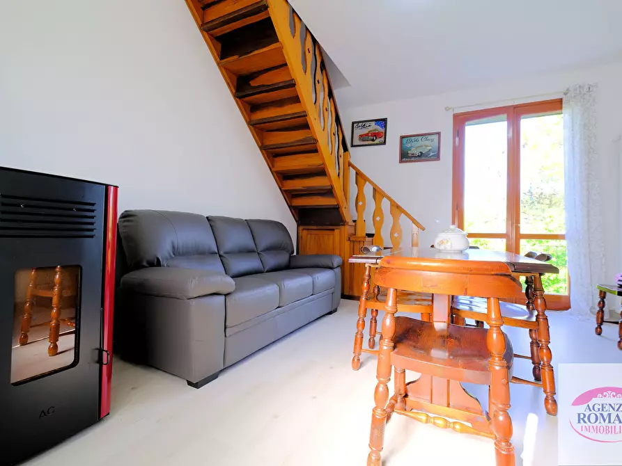 Immagine 13 di Trilocale in vendita  in Localita' Molana 27 a Sassello