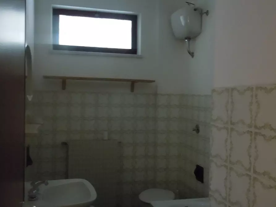 Immagine 6 di Appartamento in affitto  a Urbe