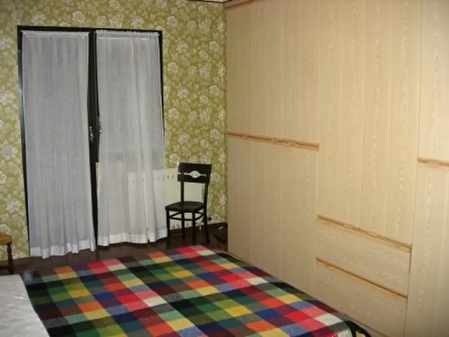 Immagine 11 di Bilocale in vendita  a Urbe