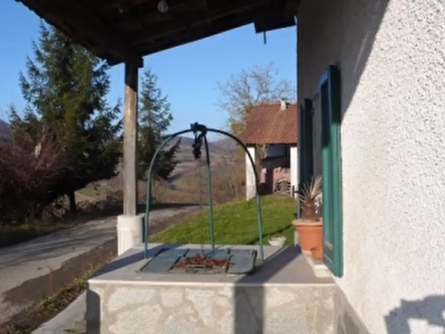 Immagine 21 di Porzione di casa in vendita  a Pareto