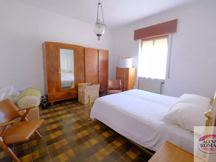 Immagine 36 di Casa indipendente in vendita  a Urbe